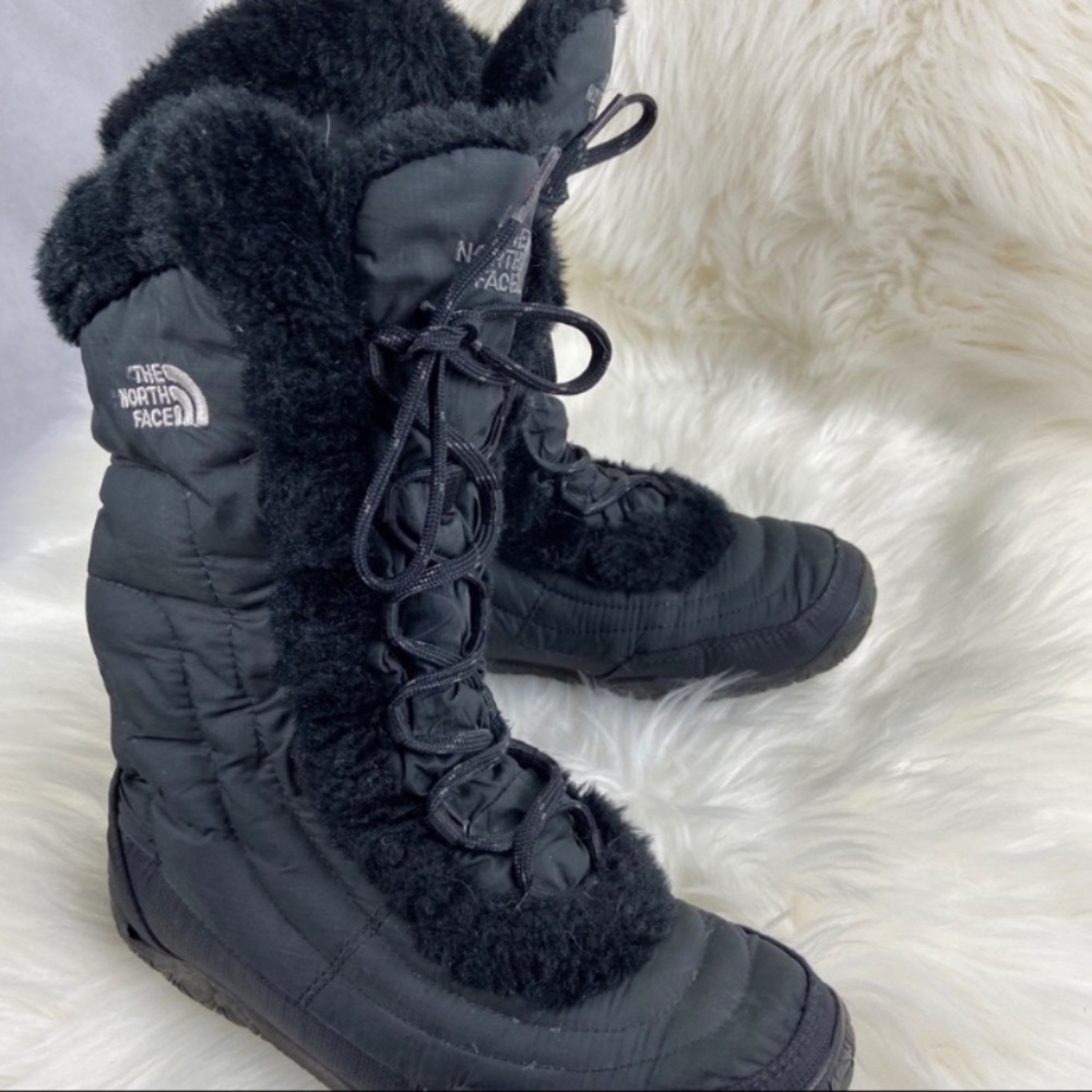 THE NORTH FACE WINTER LACE UP BOOTS SIZE 6.5